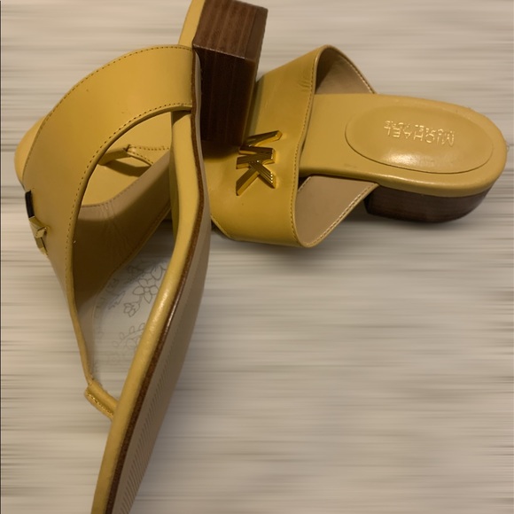 Stunning yellow/ gold MK sandals. - Picture 3 of 8